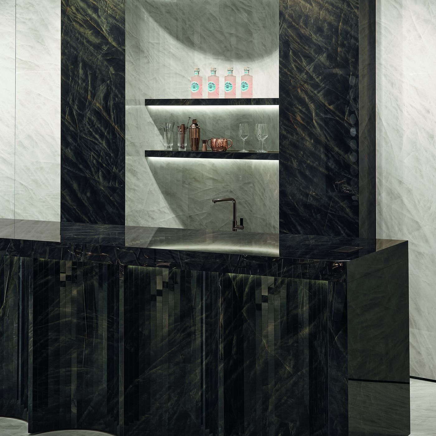 Tele di Marmo Crystal Vitrum Black installed in a finished interior