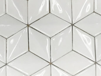 Mosaic_Cracked_White